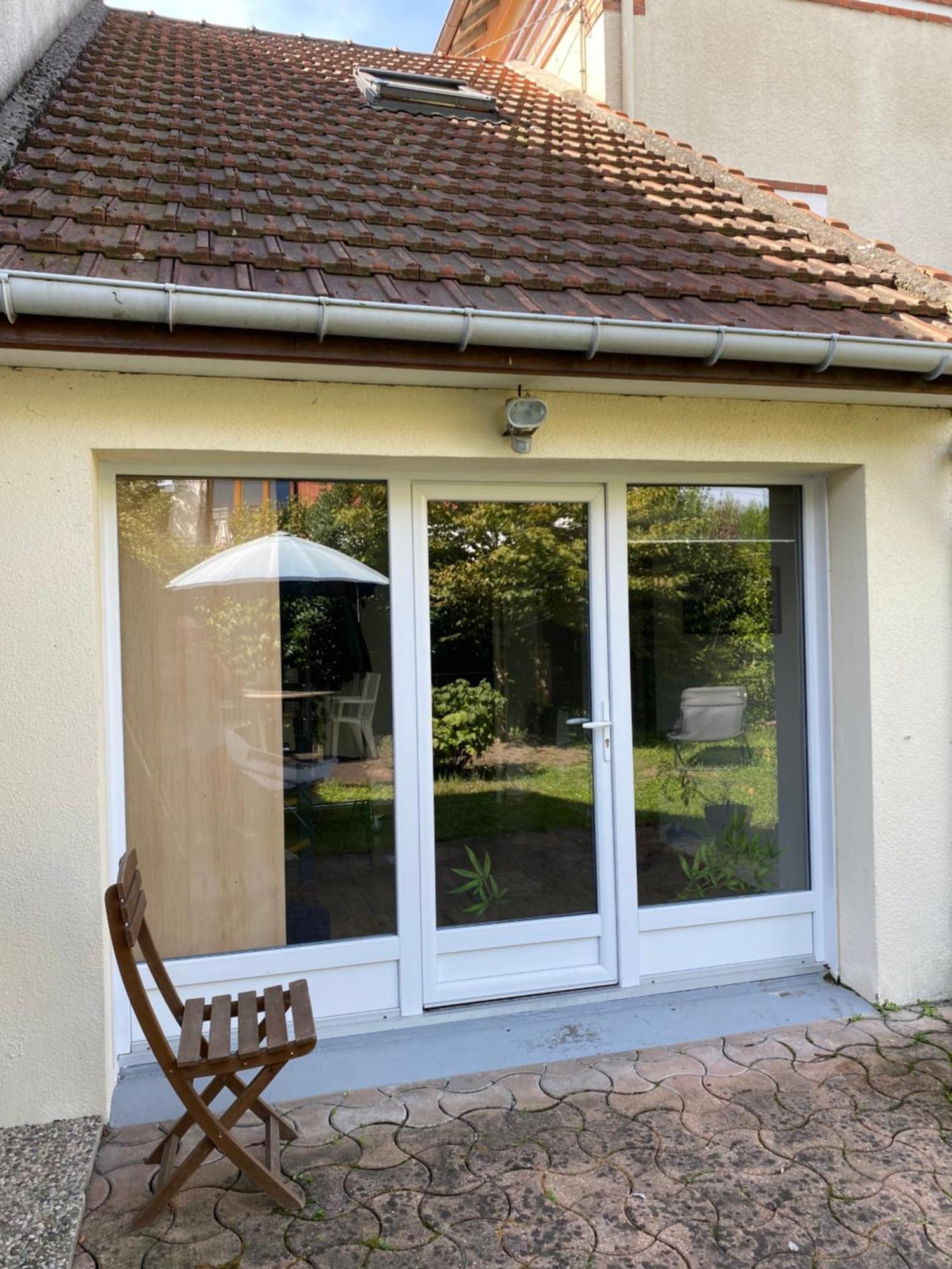 Chambre En Duplex, Entree Autonome, Sdb Privative Taverny Luaran gambar